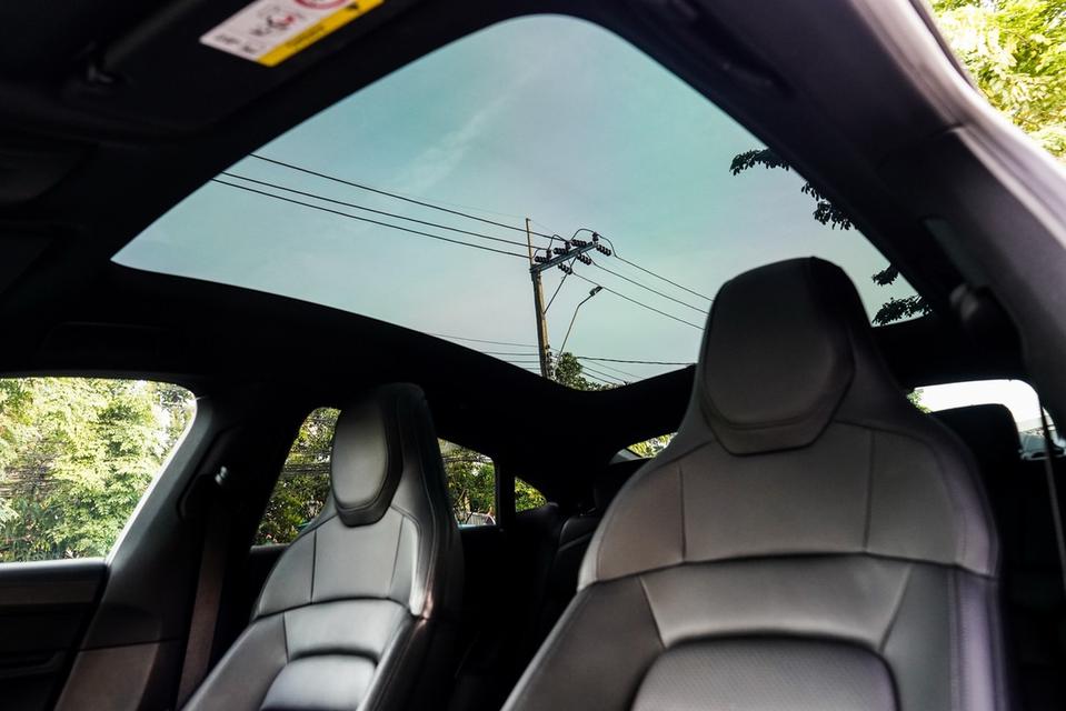 รหัสรถ EC8888 Porsche Taycan 2021  9