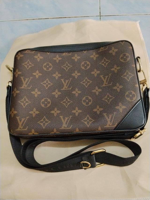 กระเป๋าแบรนด์เนม louis vuitton