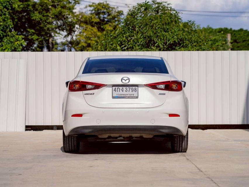 MAZDA 3 2.0S SEDAN ปี จด 2015เจ้าของเดียว ไม่มีอุบัติเหตุ ไม่ติดแก๊ส