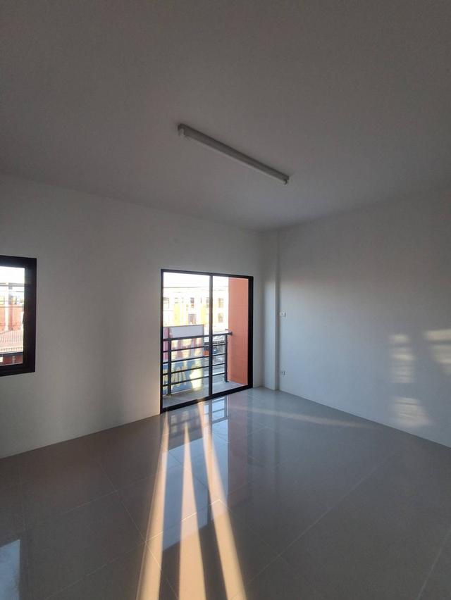 อาคารพาณิชย์ 2 หลังคู่ 5