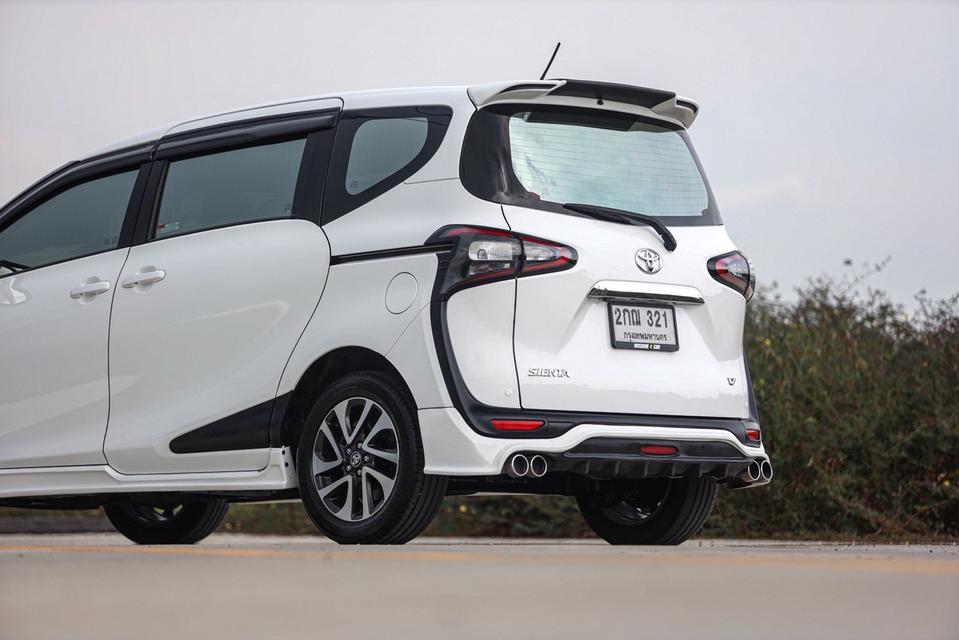 2018 toyota sienta 1.5 v ท๊อปสุด 7