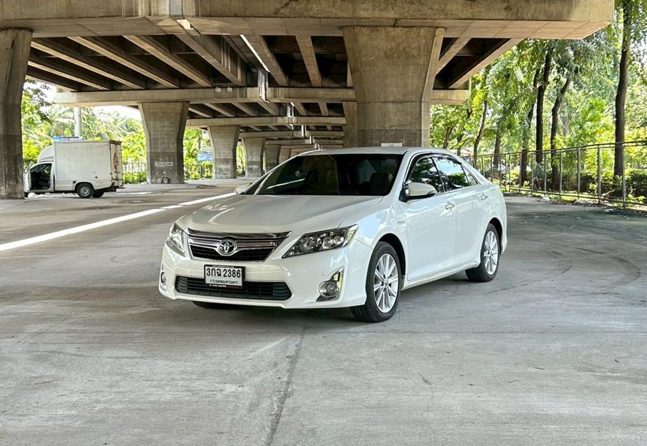 Toyota Camry 2.5 HYBRID ปี 2014