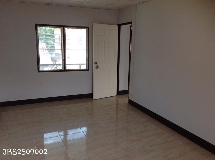 ขายบ้าน 2 ชั้น 3 ห้องนอน 2 ห้องน้ำ 10