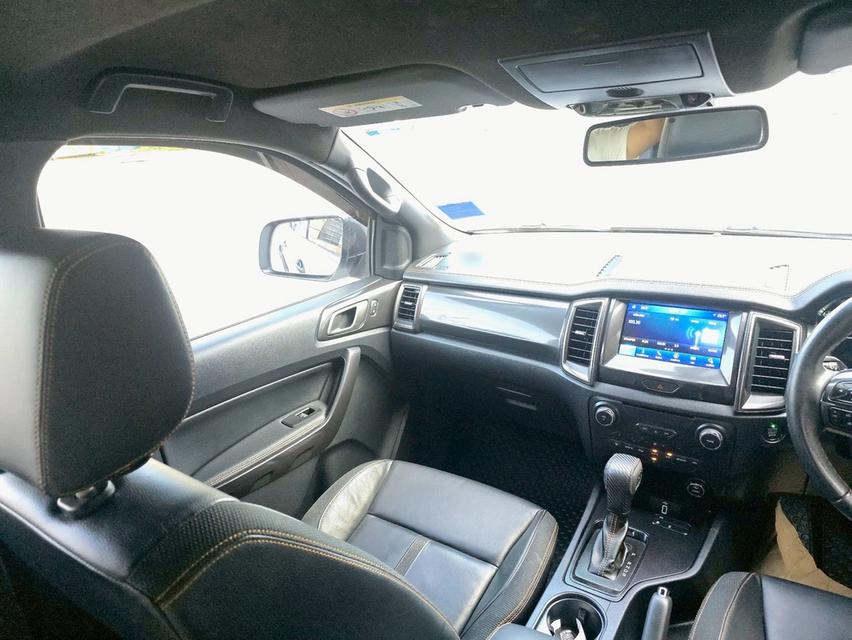 FORD RANGER Double cab Wildtrak 2.0L Bi-Turbo 4x2 10AT สีขาว ปี 2019 9