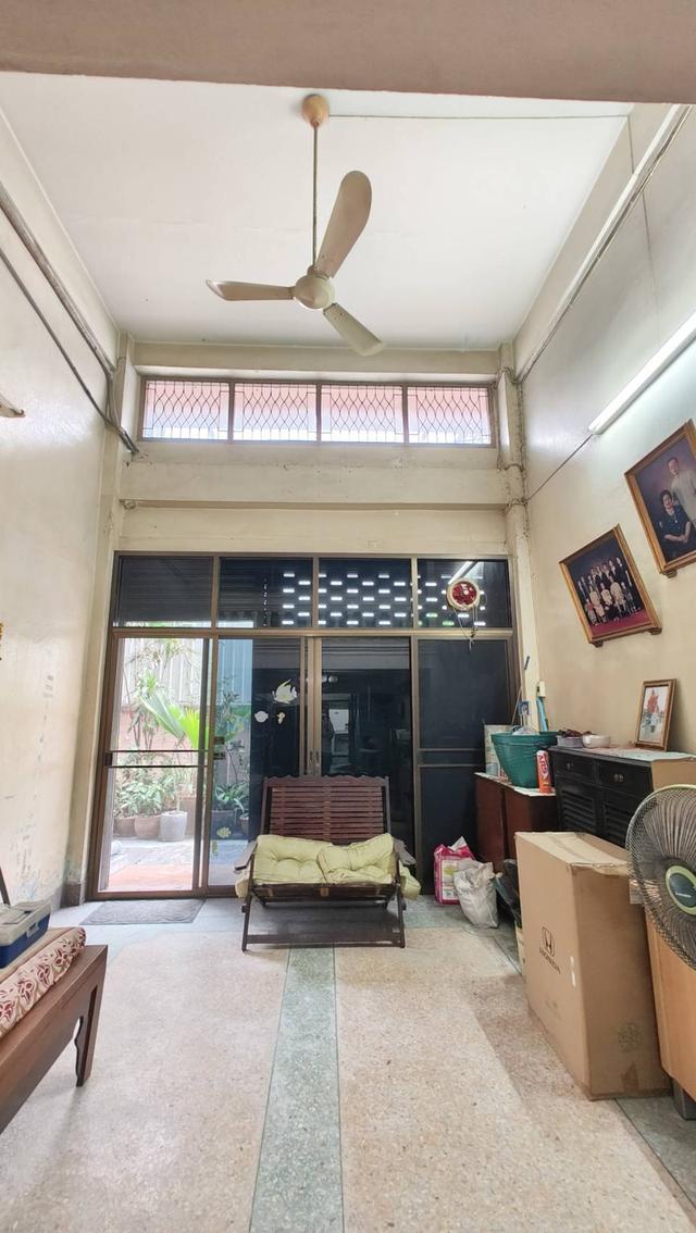 ขายบ้านตึกแถว ตรอกตึกดิน