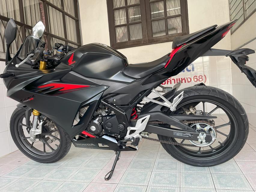 CBR150R ABS ผ่อนได้ ไม่ต้องค้ำ มีประกัน มีเก็บปลายทาง เอกสารครบ สภาพใสกริ๊บ ชุดสีไร้ริ้วรอย เครื่องเดิม วิ่ง6000 ปลายปี65 7