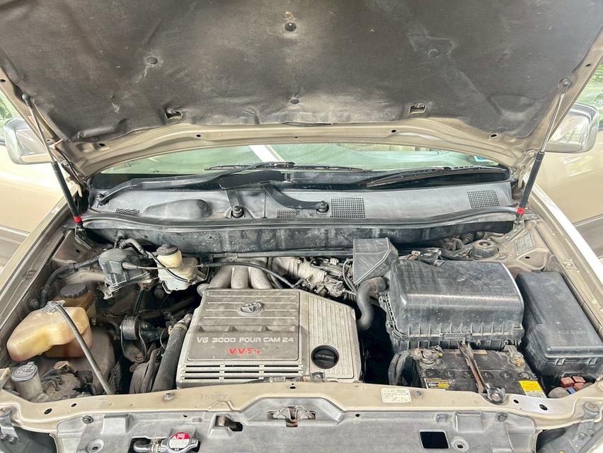 Toyota Harrier Year 2004 19