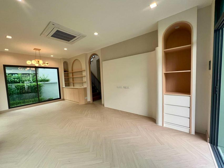 🏡 ขายบ้านเดี่ยว 2 ชั้น บางกอก บูเลอวาร์ด พระราม 5 บ้านใหม่ไม่เคยเข้าอยู่ ตกแต่งเฟอร์บิ้วอินเรียบร้อยแล้ว 4