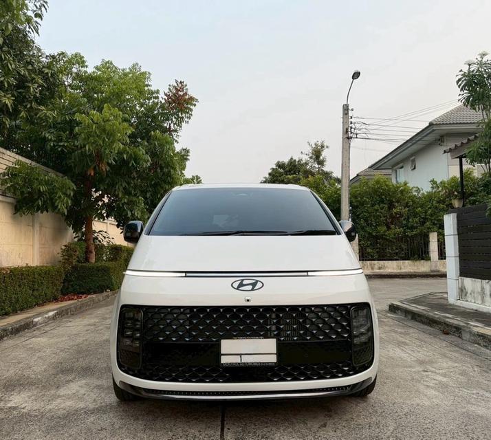 Hyundai Staria Premium Sunroof 2.2D 8AT ปี 2023 สีขาว Warranty หมด เดือน 5 ปี 28 หรือ 150,000 กิโล รูปย่อยที่ 2