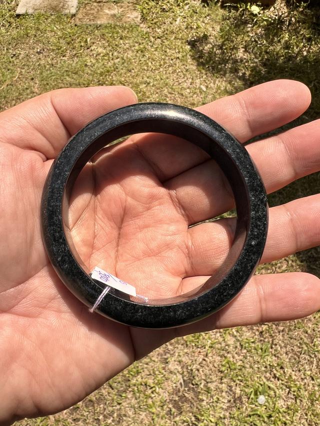 กำไลหยกดำเนไฟรต์แท้ (Nephrite Black Jade) เนื้อสวยตัน สมบูรณ์ไร้รอยร้าว ขนาด 5.5