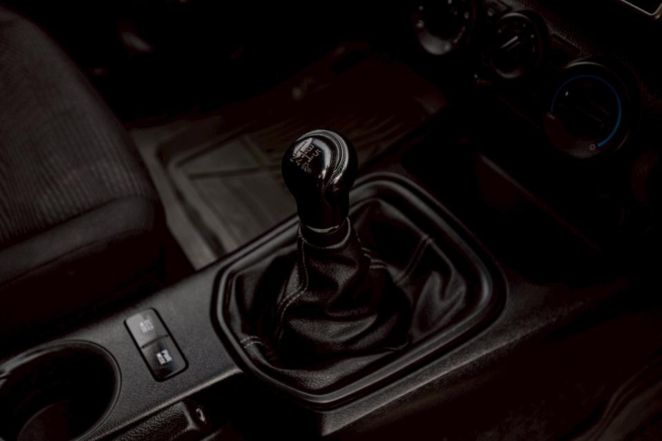 Toyota Revo 2.8J ปี18 13