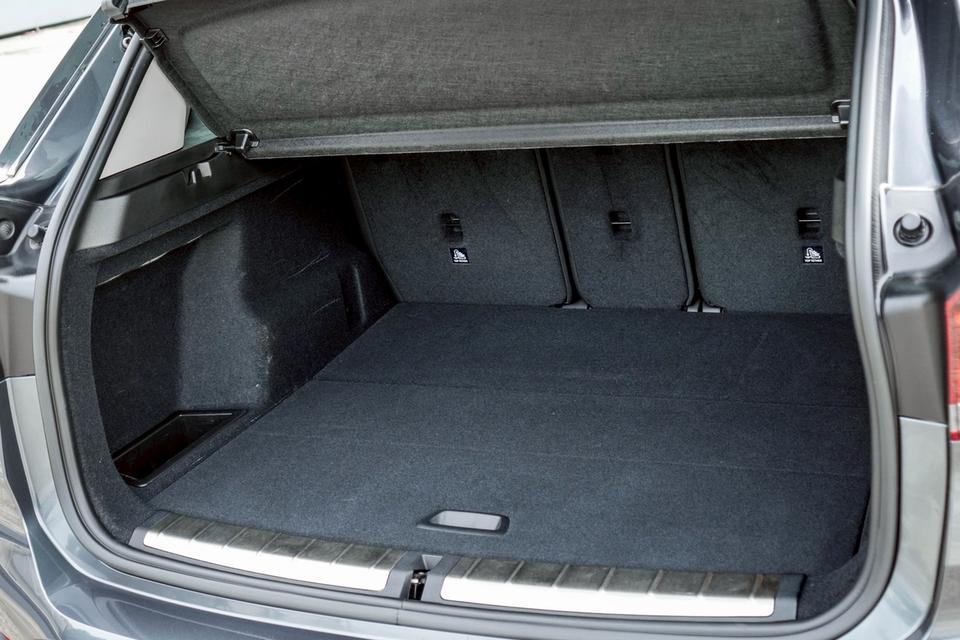 รหัสรถ CBL6262 BMW X1 2.0 sDrive20d xLine F48 AT 2022 10