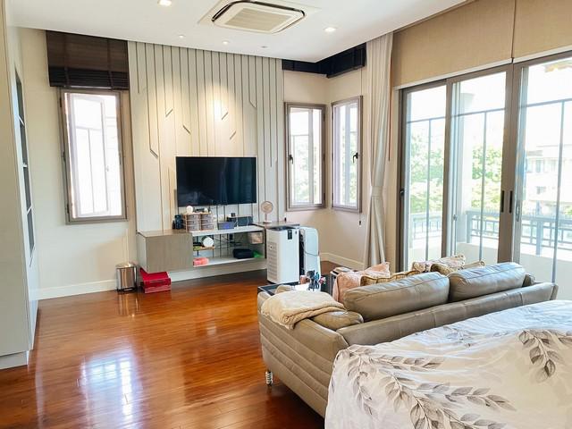 ขายบ้านเดี่ยว Narasiri Pinklao-Sai 1 เนื้อที่ 188.9 ตารางวา พื้นที่ใช้สอย 500 ตรม 4 ห้องนอน 5 ห้องน้ำ จอดรถได้ 7 คัน บิ้วท์อินสวยงาม 14
