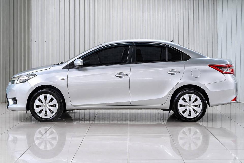 #TOYOTA #VIOS , 1.5 J ปี 2013 สีเทา โฉม ปี13-ปัจจุบัน☑️ รถบ้านมือเดียวป้ายแดง☑️ รูปย่อยที่ 4