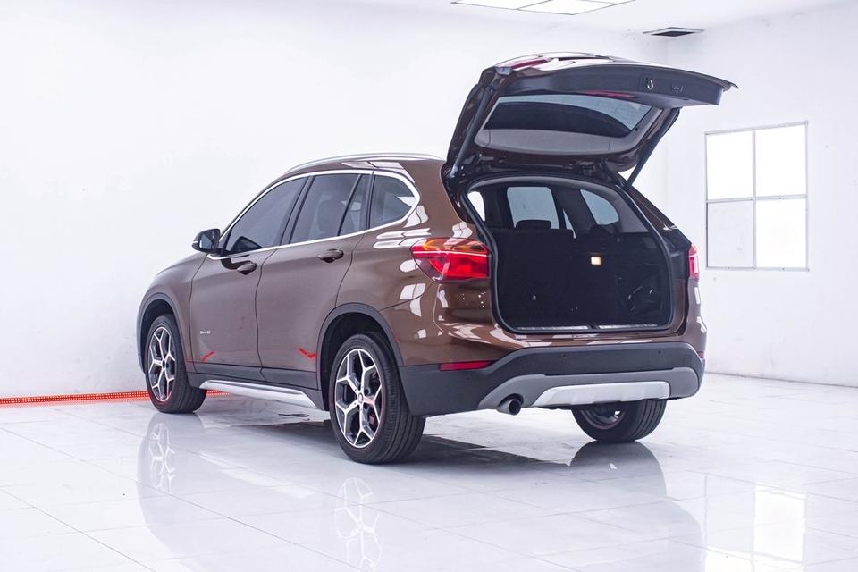 รหัสรถ 1D902 BMW X1.  SDRIVE18I 1.5 XLINE 18
