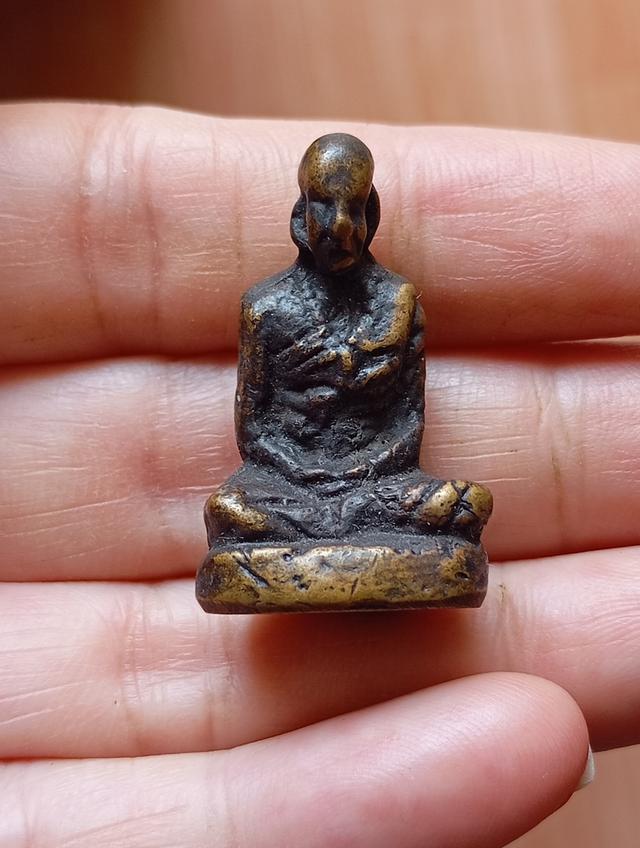 พระหลวงปู่เอี่ยมวัดสะพานสูง