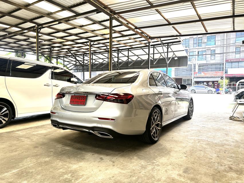 BENZ E220d 2.0 AMG SPORT จดทะเบียนปี 2022