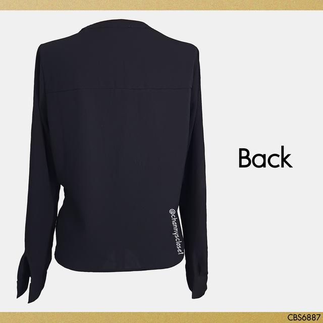 USED Michael Kors - Black Zip Up Tie Top | เสื้อแขนยาวสีดำ สีทอง เสื้อผูกเอว คอวี ซิป โลโก้ ทำงาน สีพื้น แท้ มือสอง
