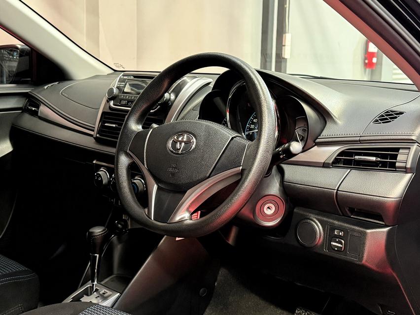 2016 TOYOTA VIOS 1.5 E รถมือเดียวออกป้ายแดง สภาพป้ายแดง รถวิ่งน้อยเพียง 41,000 กม รถไม่เคยมีอุบัติเหตุครับ  10