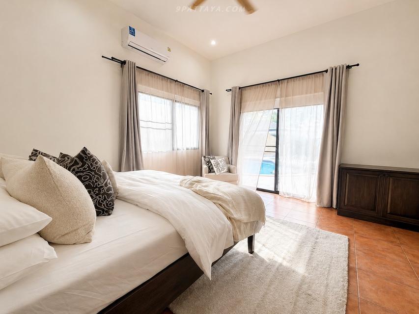 ✨ Executive Pool Villa Oasis ให้เช่า | Laurel Park East Pattaya ✨ เช่า 90,000 บาท/เดือน — พูลวิลล่าหรูส่วนตัว 4 ห้องนอน 3 ห้องน้ำ ห้องแม่บ้าน 8