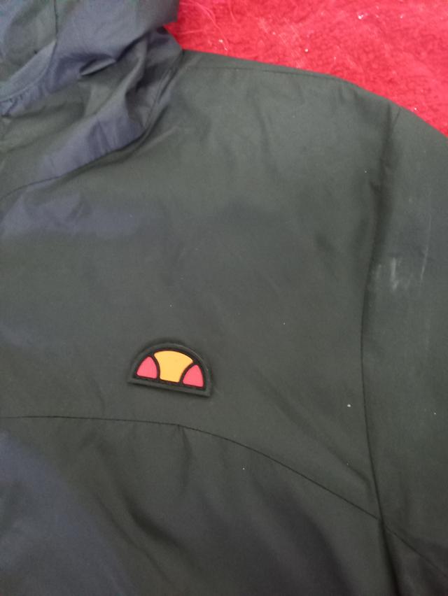 ellesse เสื้อคลุมมือสองนำเข้า รูปที่ 7