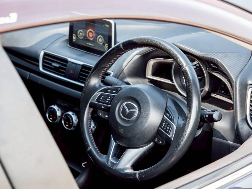 Mazda3 2.0 SP ปี 2015 สีเทา ตัวท๊อป รถสวยสภาพดี 15