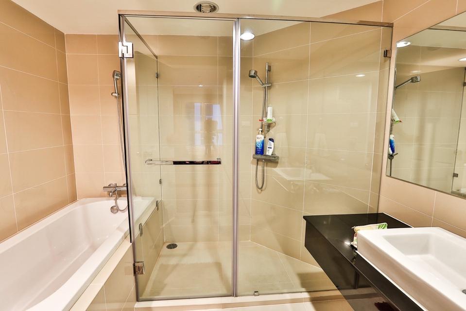 Condo for rent, good location, near shopping mall, convenient transportation 12