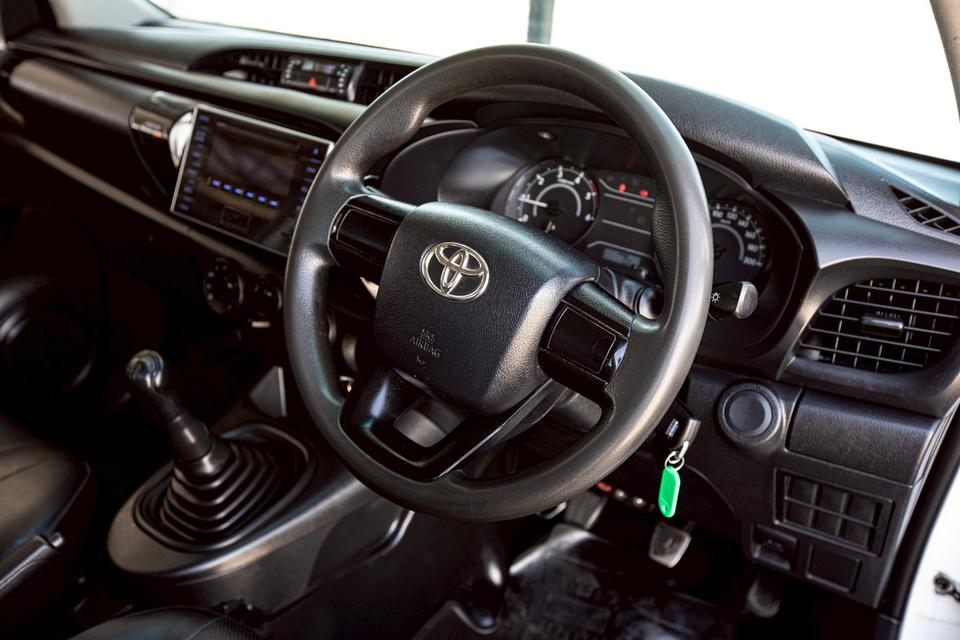 Toyota Revo 2.4J Plus Standard Cab สีขาว เกียร์ธรรมดา กระจกไฟฟ้า ปี 2018 14