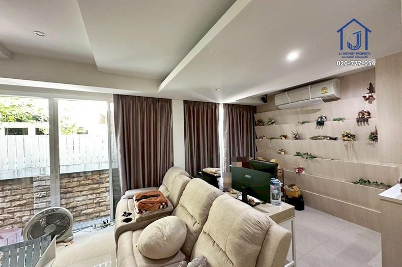 ขายบ้านเดี่ยว 2 ชั้น หมู่บ้านพัฒนาการ 120 ตารางวา แปลงใหญ่ ทำเลศักยภาพ ใกล้ศรีนครินทร์–ทางด่วน 12