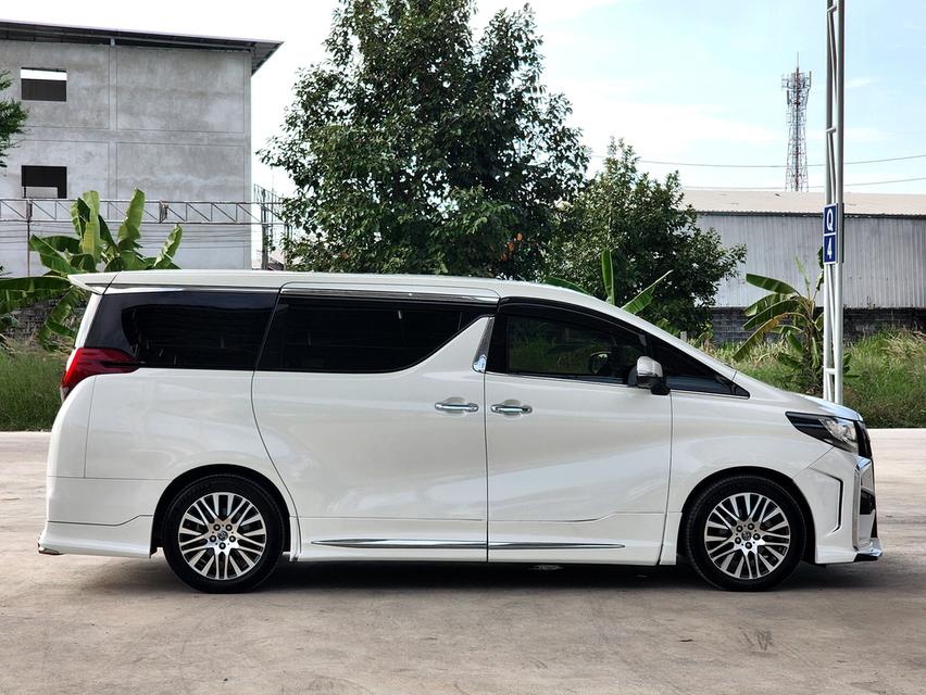 toyota alphard รถสวย  11