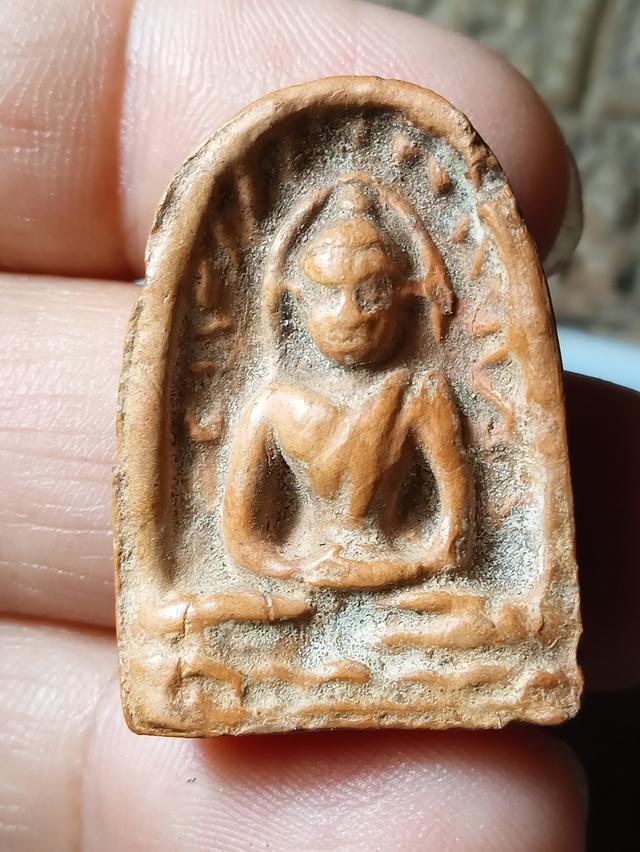 พระซุ้มกอพิมพ์ใหญ่..