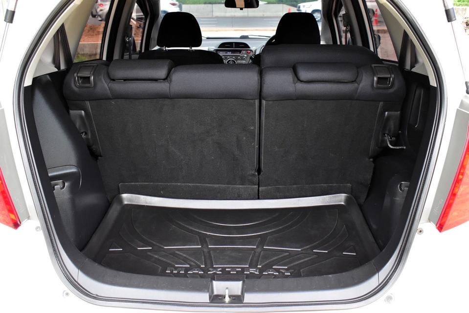 รหัสรถ PB9985 HONDA JAZZ 1.5 V AUTO 2008 11