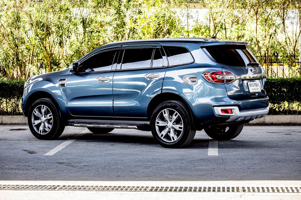 Ford Everest 2.2 Titanium Sunloof ปี 2017 สีฟ้า มือเดียวป้ายแดง 9