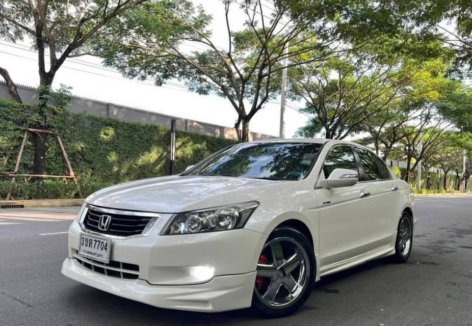 Honda Accord ปี 2010 สีขาวมุก