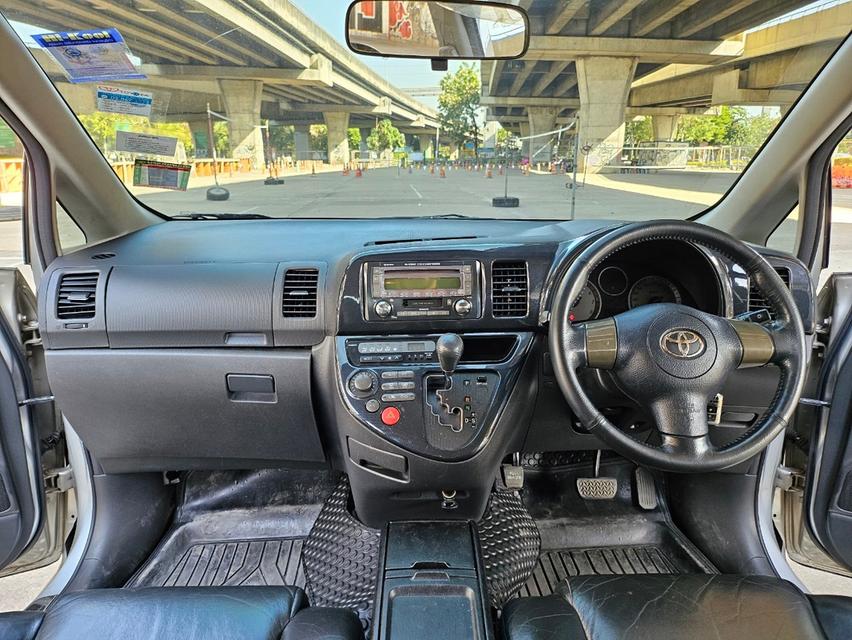 2004 Toyota WISH 2.0 Q VVT-i Auto รูปย่อยที่ 3