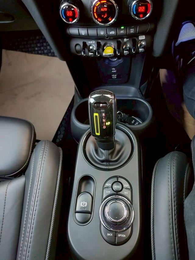 MINI COOPER SE EV LCI Enigmati Black (F56) 2022  รถไฟฟ้า 100% แบรนด์สุดหรู  ราคาประหยัดสุดคุ้ม รูปที่ 15