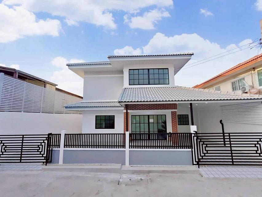 บ้านเดี่ยวพร้อมอยู่ หมู่บ้านเอกกวิน 2