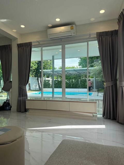 P744 ให้เช่าบ้านเดี่ยวพร้อมสระว่ายน้ำ สุขุมวิท 54 ใกล้ BTS อ่อนนุช 800 เมตร รับสัตว์เลี้ยง ตกแต่งสวยพร้อมเข้าอยู่ ร่มรื่น 1