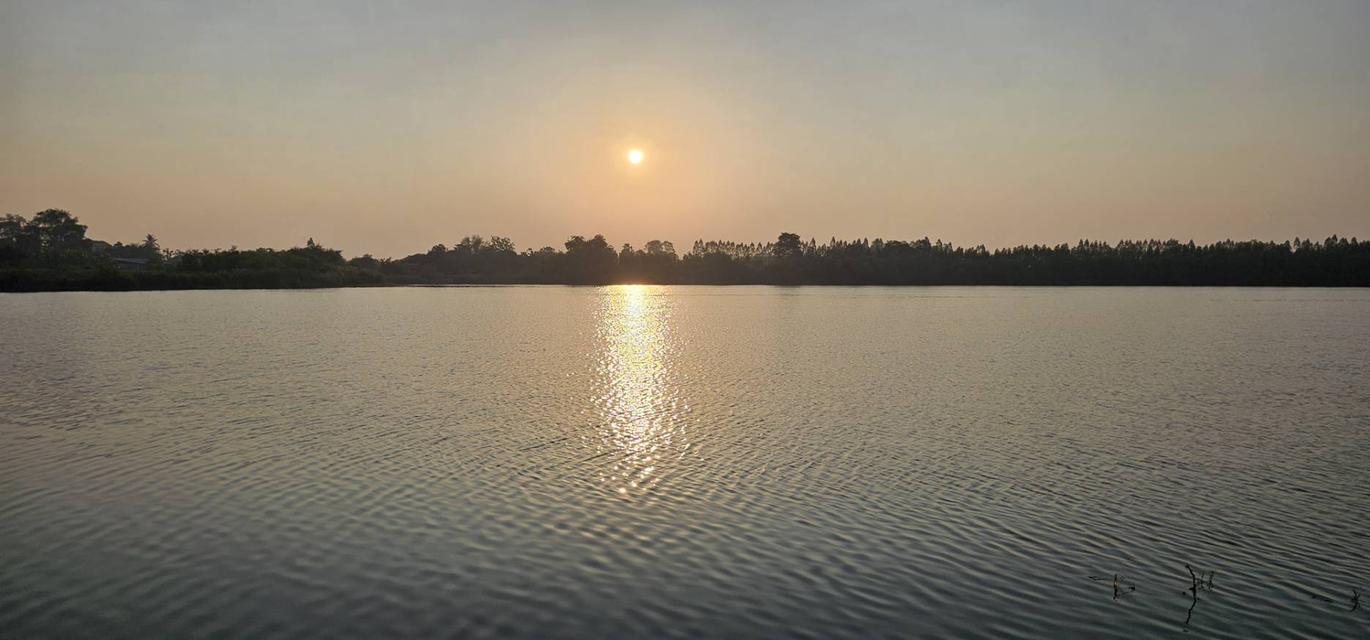 ขายที่ดินติดบึงน้ำใหญ่ บรรยากาศดีเหมือนอยู่ทะเล ใกล้กรุงเทพแค่ 1 ชม 4