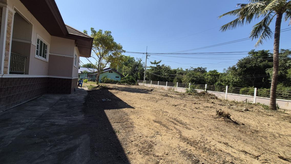 🔥🏡 บ้านพร้อมที่ดินผืนใหญ่ ใกล้ถนนใหญ่ ราคาโคตรคุ้ม! 🏡🔥 💥 เพียง 2.5 ล้าน ได้ทั้งบ้าน + ที่ดินกว่า 2 ไร่! 📣 โอกาสนี้ไม่ได้มีบ่อย! ใครกำลังหาบ้านพื 3