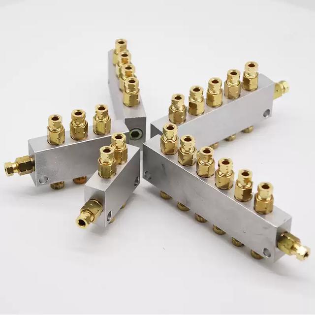 Manifold,B Type,Adjustable Distributor,ตัวแยกน้ำมัน,ตัวจ่ายน้ำมัน,หัวจ่าย จารบี จาระบี,แผงจ่ายน้ำมัน,แปรง,Brush,แปรงป้ายโซ่,YOKOHAMA,Flexible Hose 3