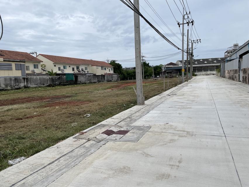 ขายที่ดินถมแล้ว แปลงสวย ขนาด 608 ตรว. ติดถนน 2 ด้าน บางกะดี่ 19 แยก 8 และ เทียนทะเล 20 แยก 14 ใกล้ถนนวงแหวนกาญจนาภิเษก 4