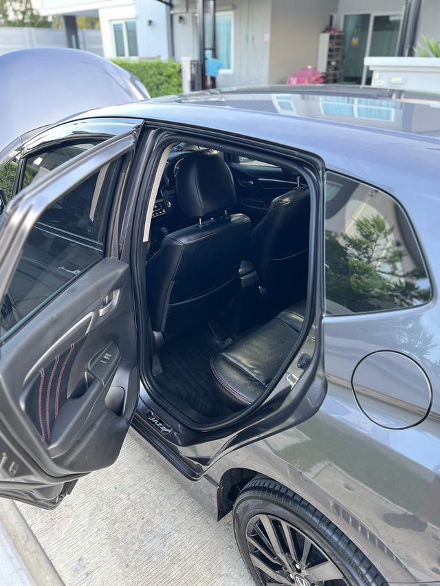 Honda Jazz รองท็อป ปี 2015 10