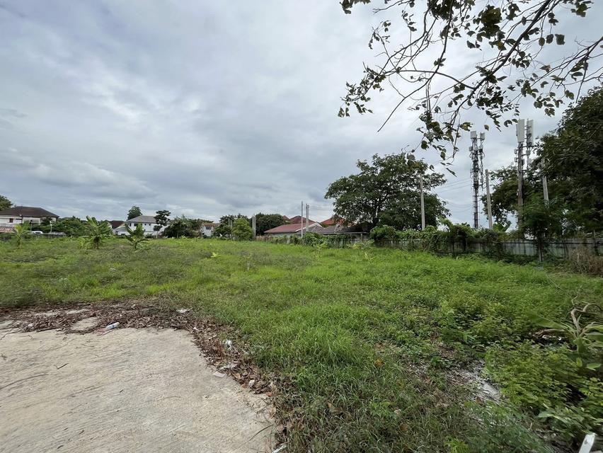 ขายที่ดินเปล่า ติดถนนอุทยาน (อักษะ) เดินทางได้ทั้ง ถนนพุทธมณฑลสาย 3 - ถนนพุทธมณฑลสาย 4 ขนาดที่ดิน 2 ไร่ 92.5 ตรว. 992.5 ตารางวา หน้ากว้างติดถนน 28 ม. 9