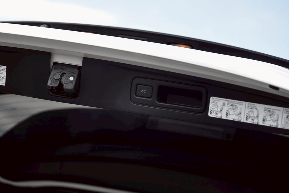 รหัสรถ CBL7963 TOYOTA FORTUNER 2.8 Legender (Black Top) 2WD AT 2022 20