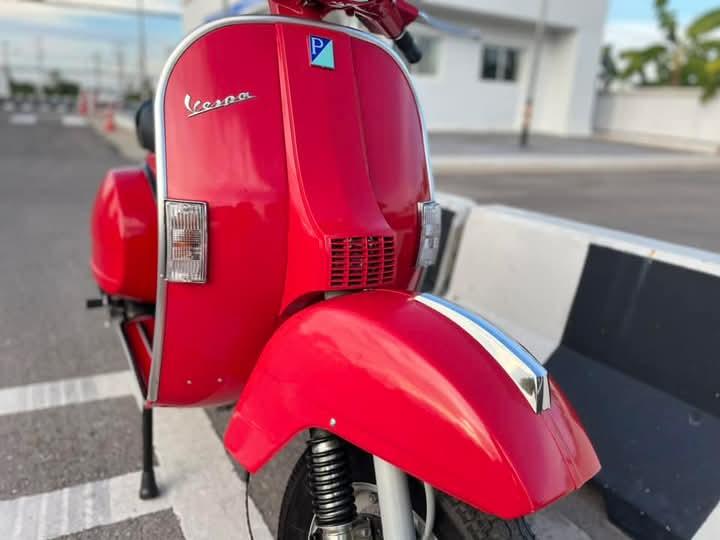 Vespa PX 125 สีแดง 7