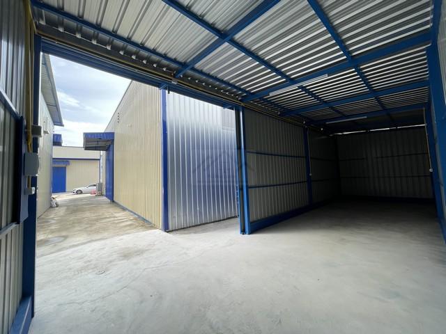 ให้เช่าโกดัง Storage box 42 ตรม. ซอยลาดพร้าว 91 รถถอยหลังโหลดของได้ เดินทางสะดวก ใกล้เลียบด่วน 7