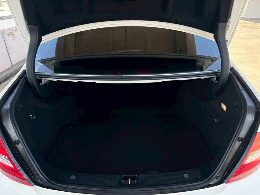 Mercedes-Benz C250 CGI 1.8L BlueEFFICINEY AMG (W204) รถมือเดียวออกห้างสภาพสวยพร้อมใช้งาน 18