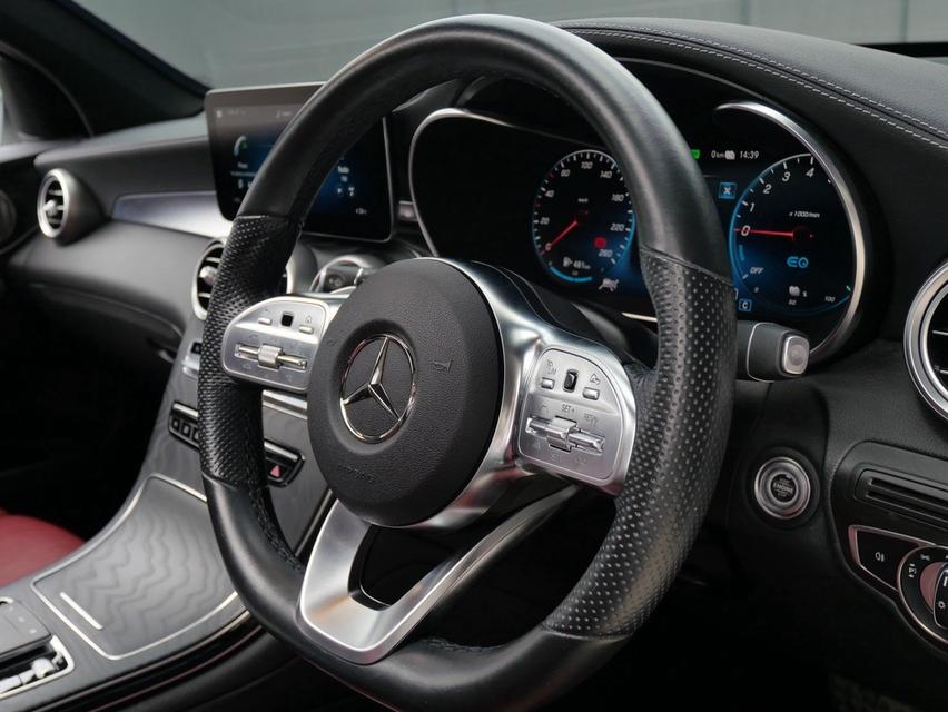 Benz GLC300e Coupe AMG 2021 สีขาว รถออกปี21 แท้ รถมือเดียว หลังคาแก้ว รูปที่ 7
