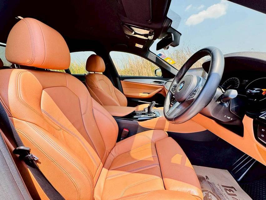 2019 BMW 520d M-Sport ( G30 ) รูปที่ 9